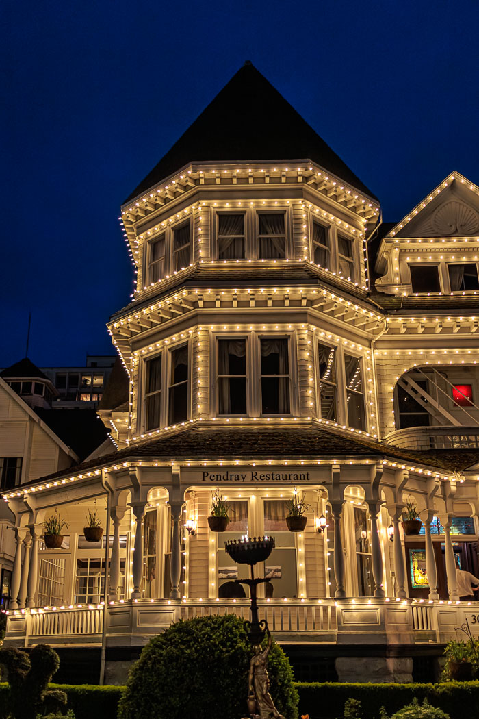 Victoria After Dark