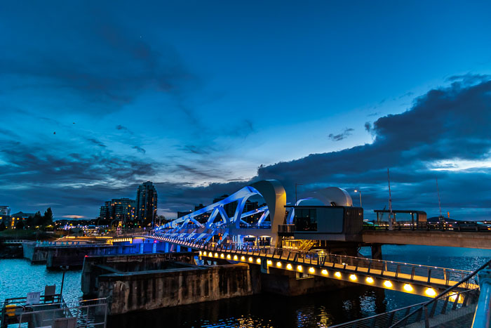 Victoria After Dark